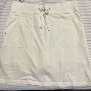 White tennis skirt (skort)
